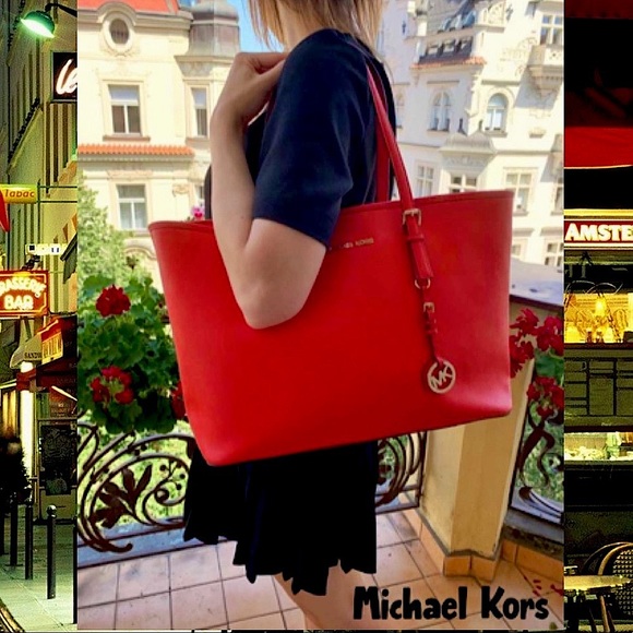 Michael Kors LG Red Jet Set Saffiano Leather Tote w/Detachable Shoulder Straps - Picture 16 of 17